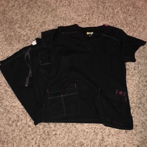 Size M top & LP scrub bottom